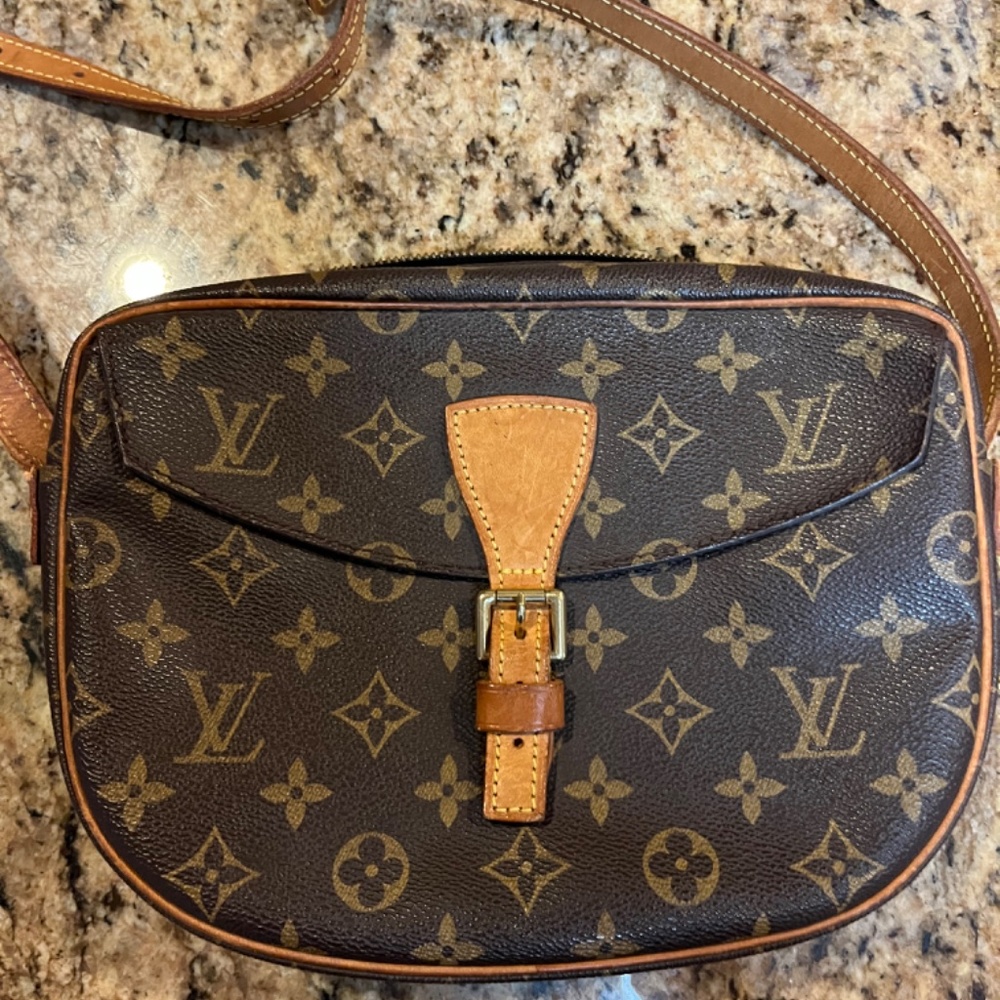 Louis Vuitton Jeune Fille MM - Picture 3 of 16